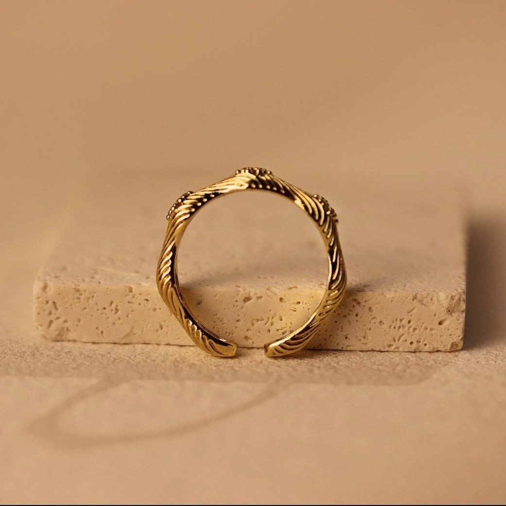 Evelia Ring