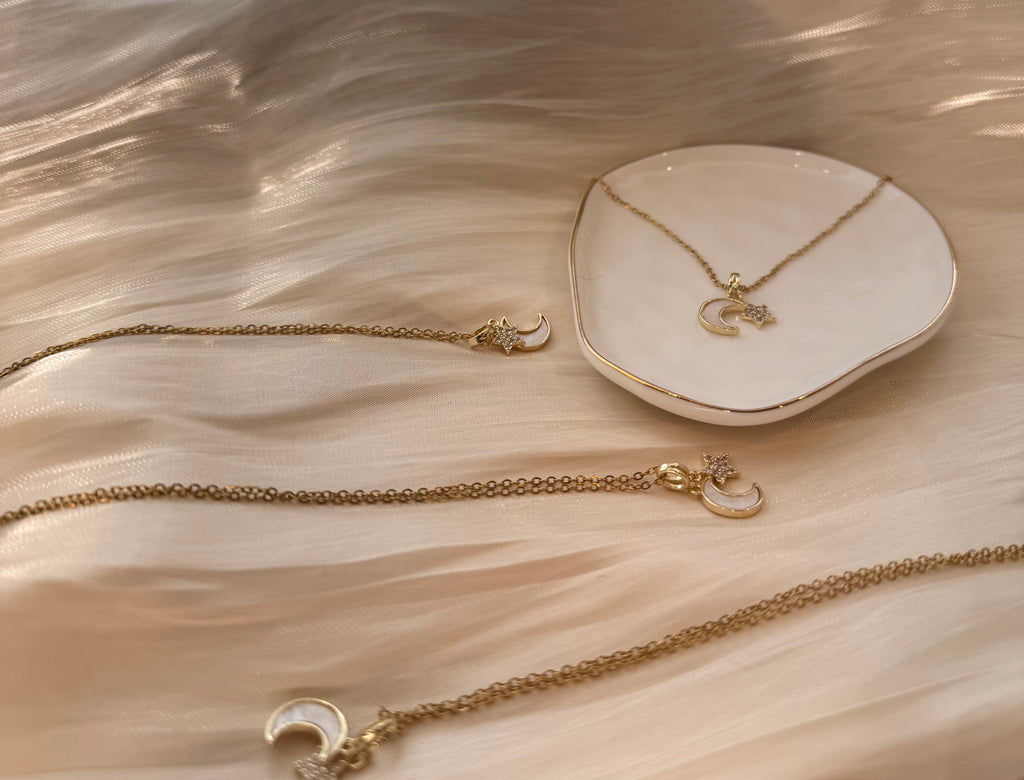 Shimmering Night Necklace