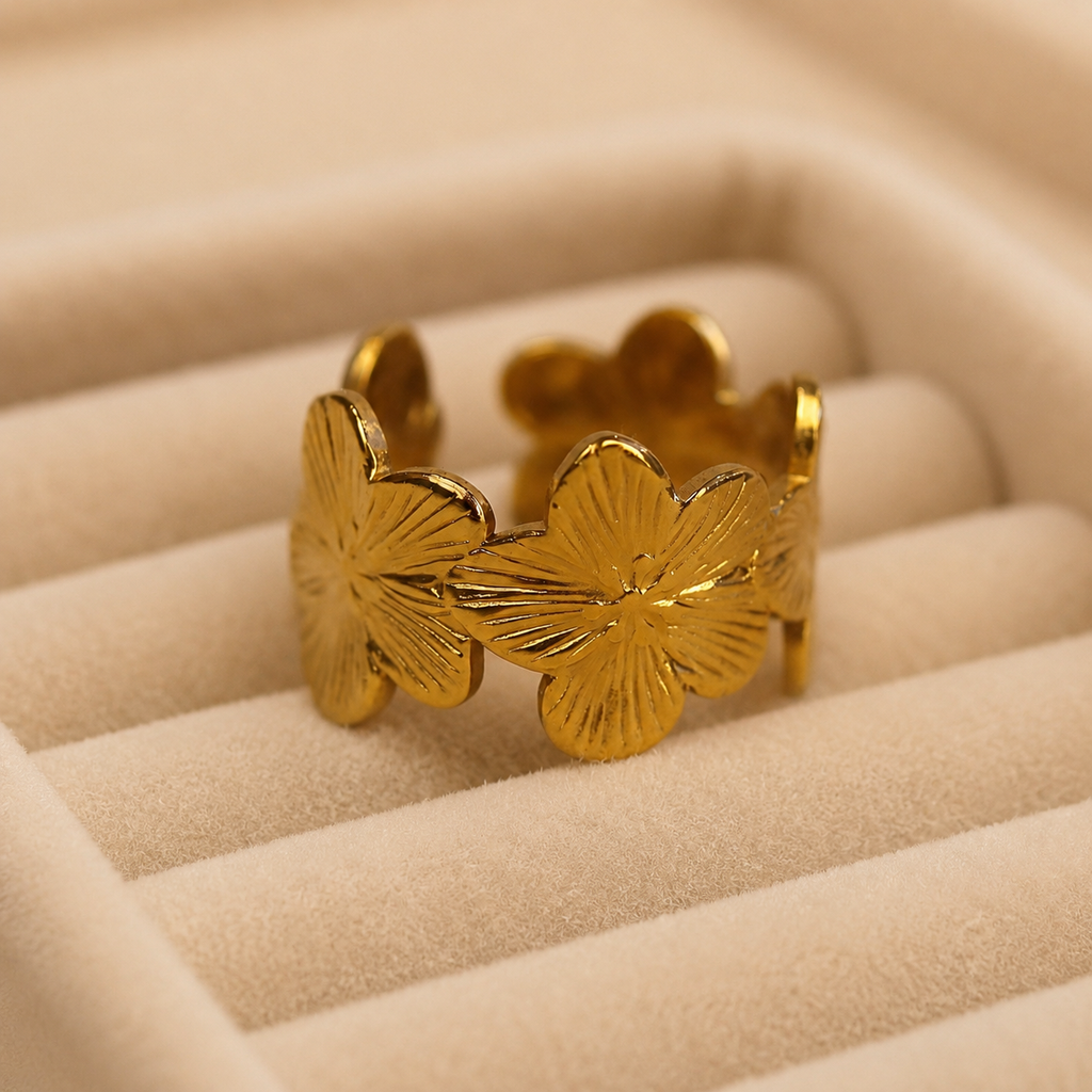 Precious Flowers Ring
