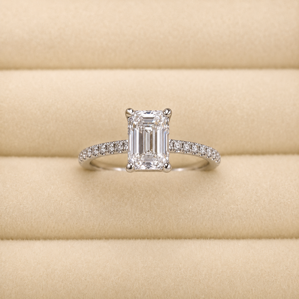 Emerald Radiance Ring