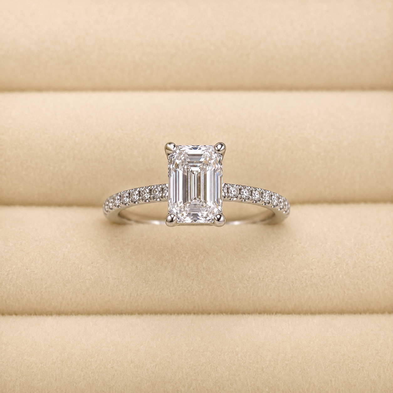 Emerald Radiance Ring