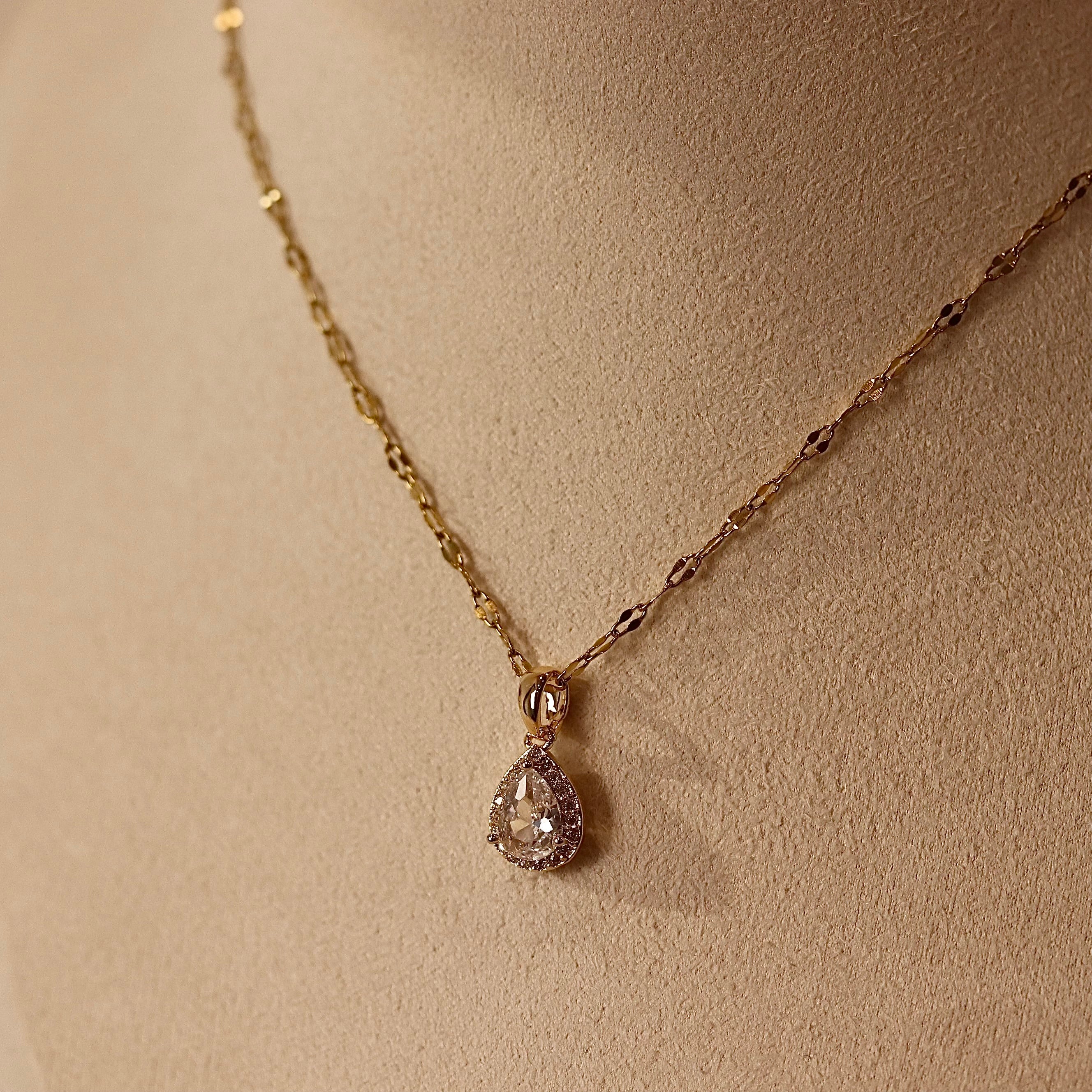 Gold Brilliance Drop Necklace