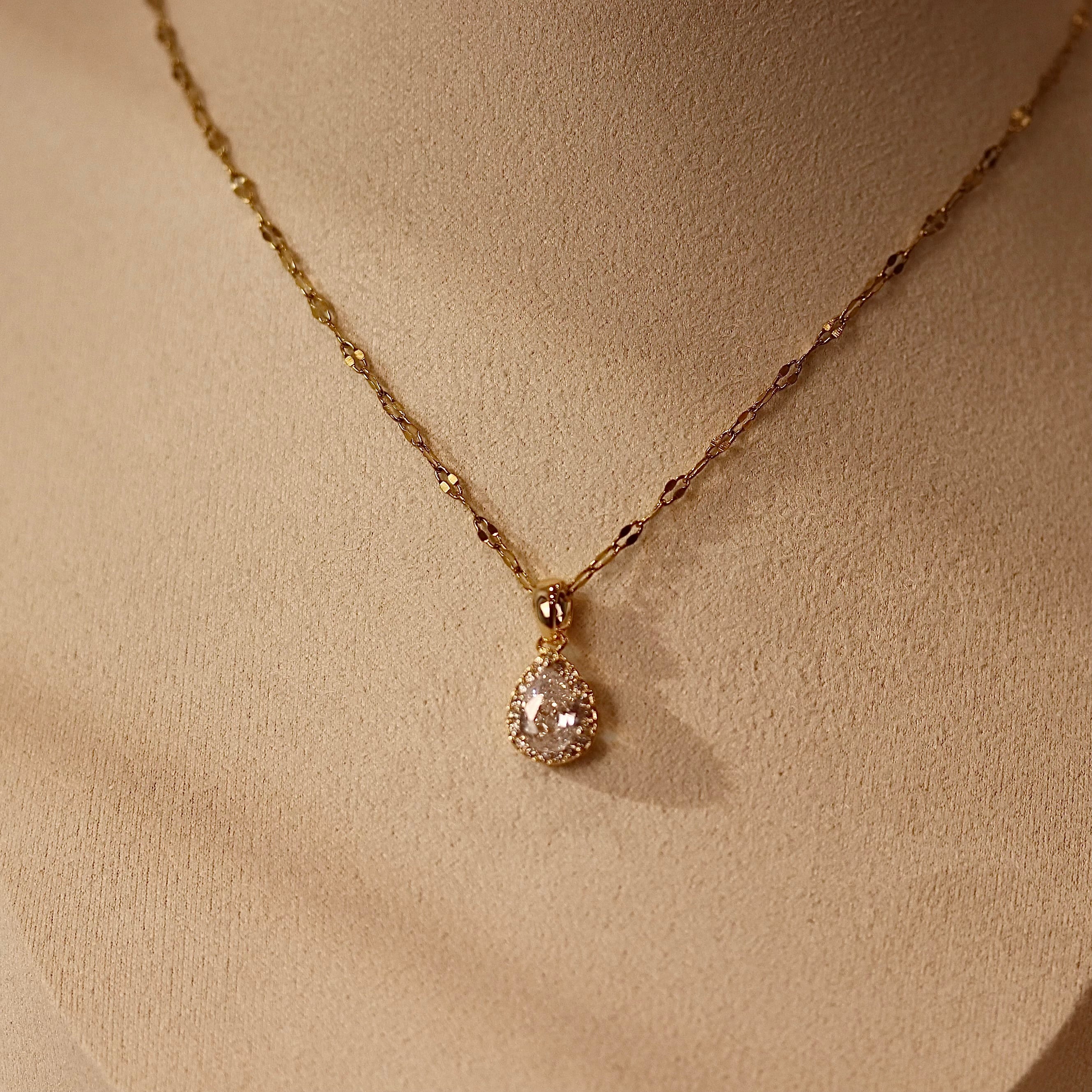 Gold Brilliance Drop Necklace