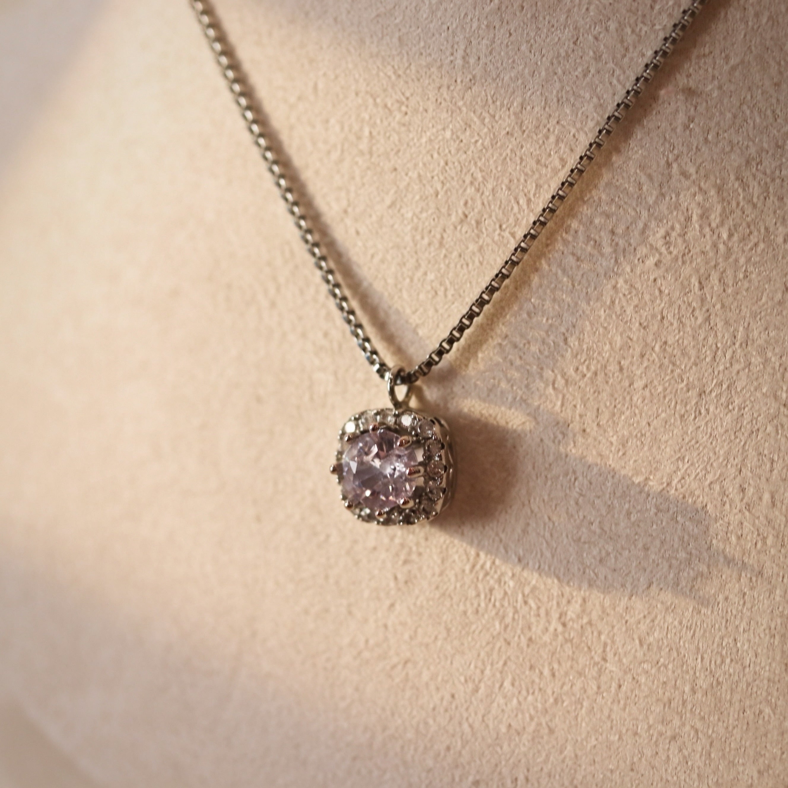 Collier carré Lustre