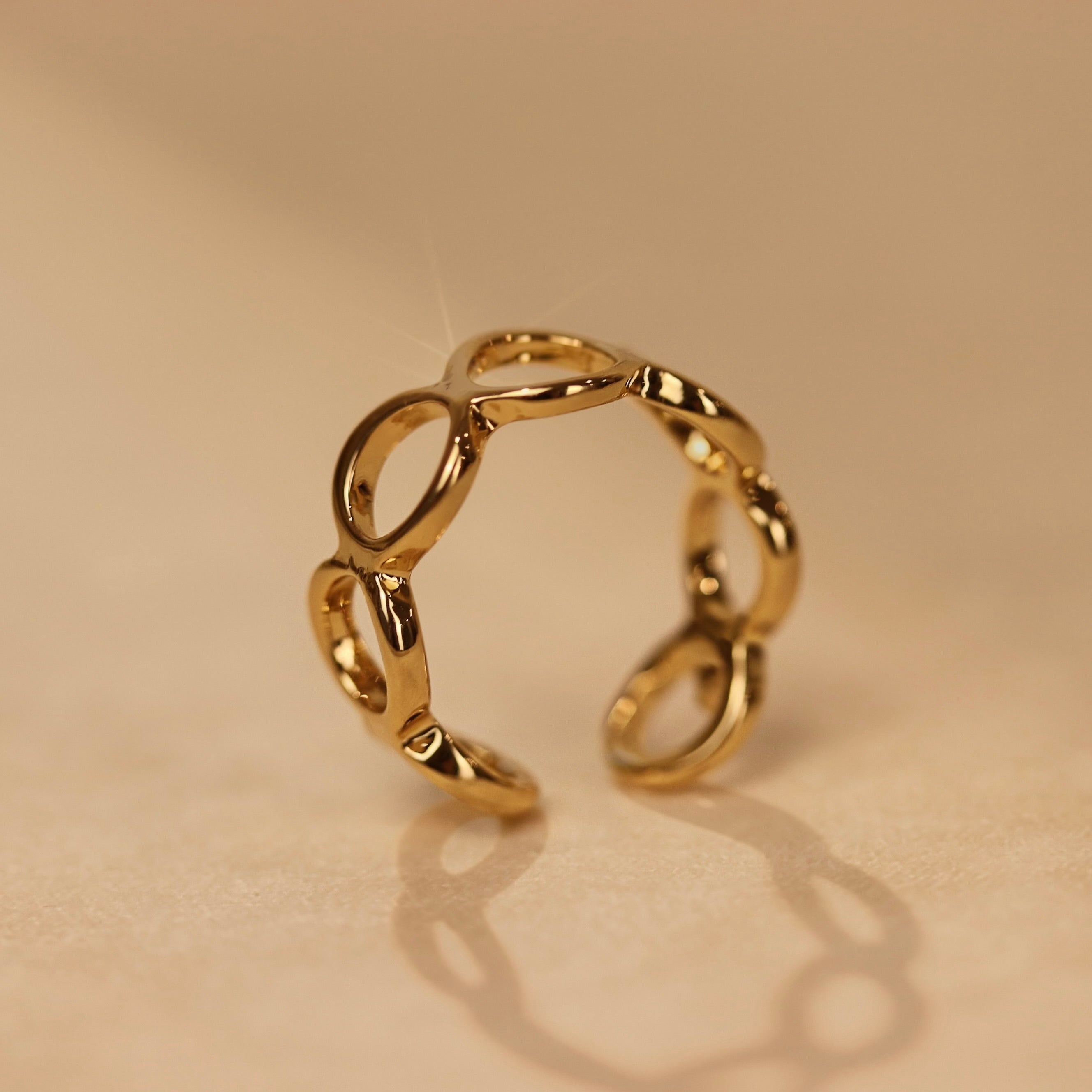 Hollow Links Ring
