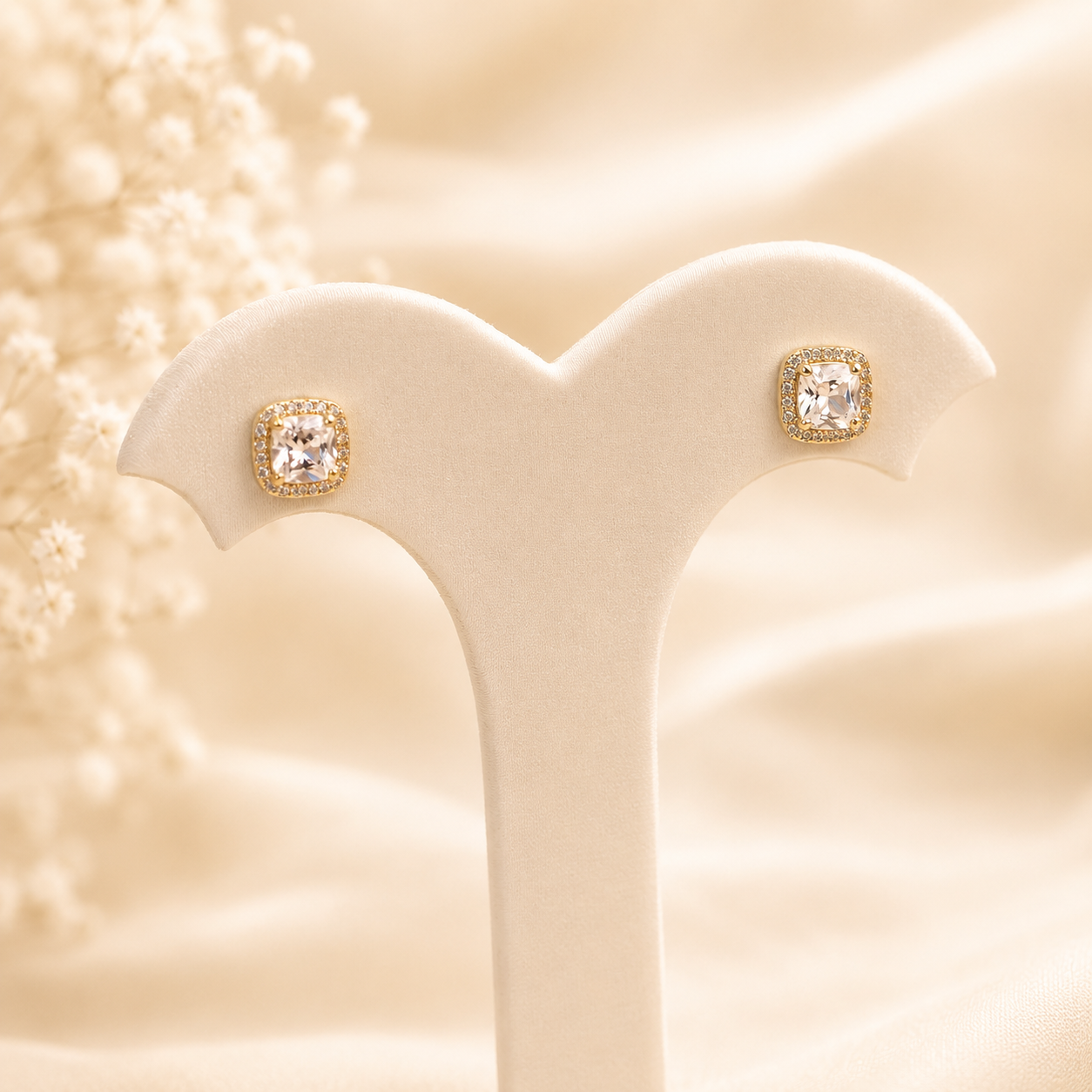 Vivienne Studs