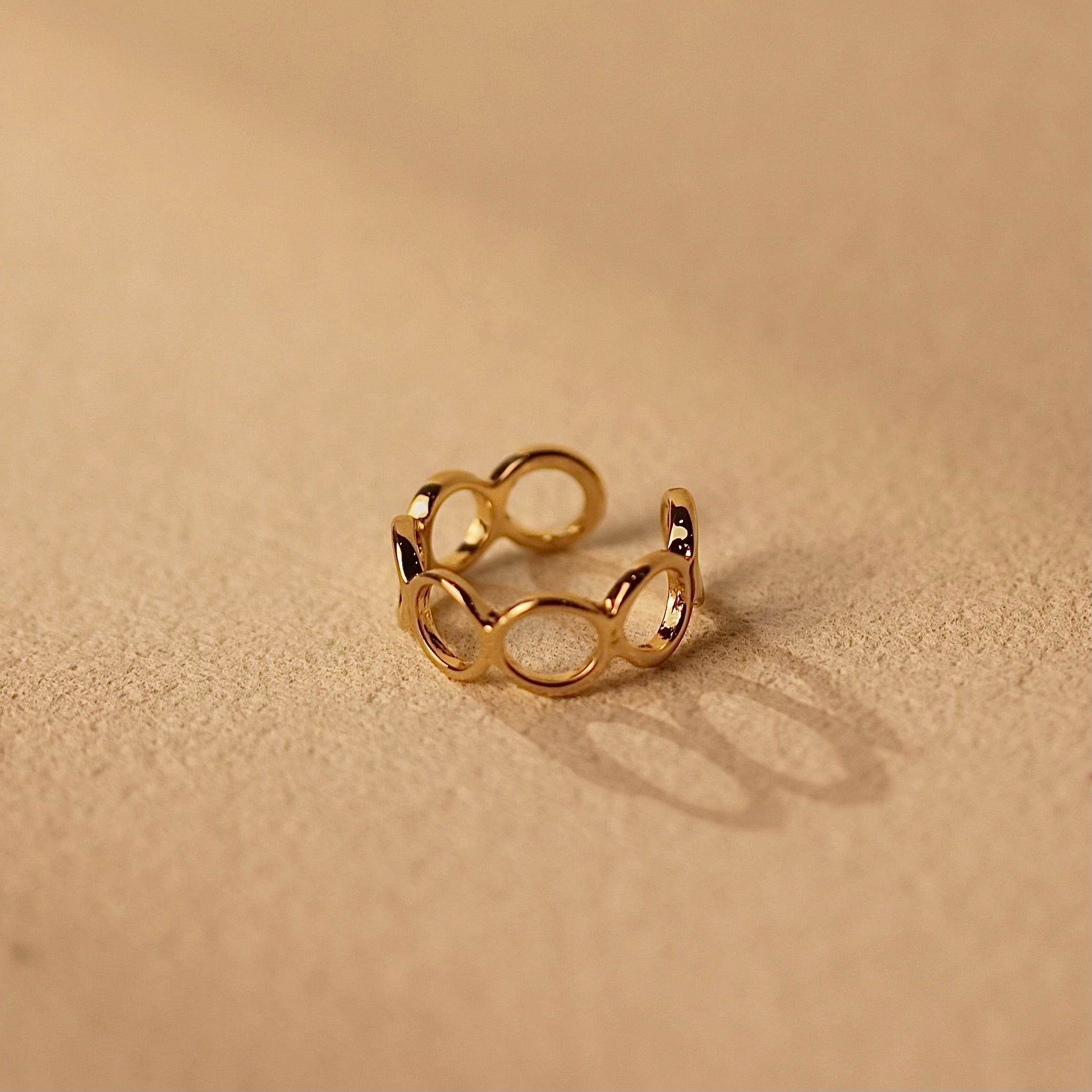 Hollow Links Ring
