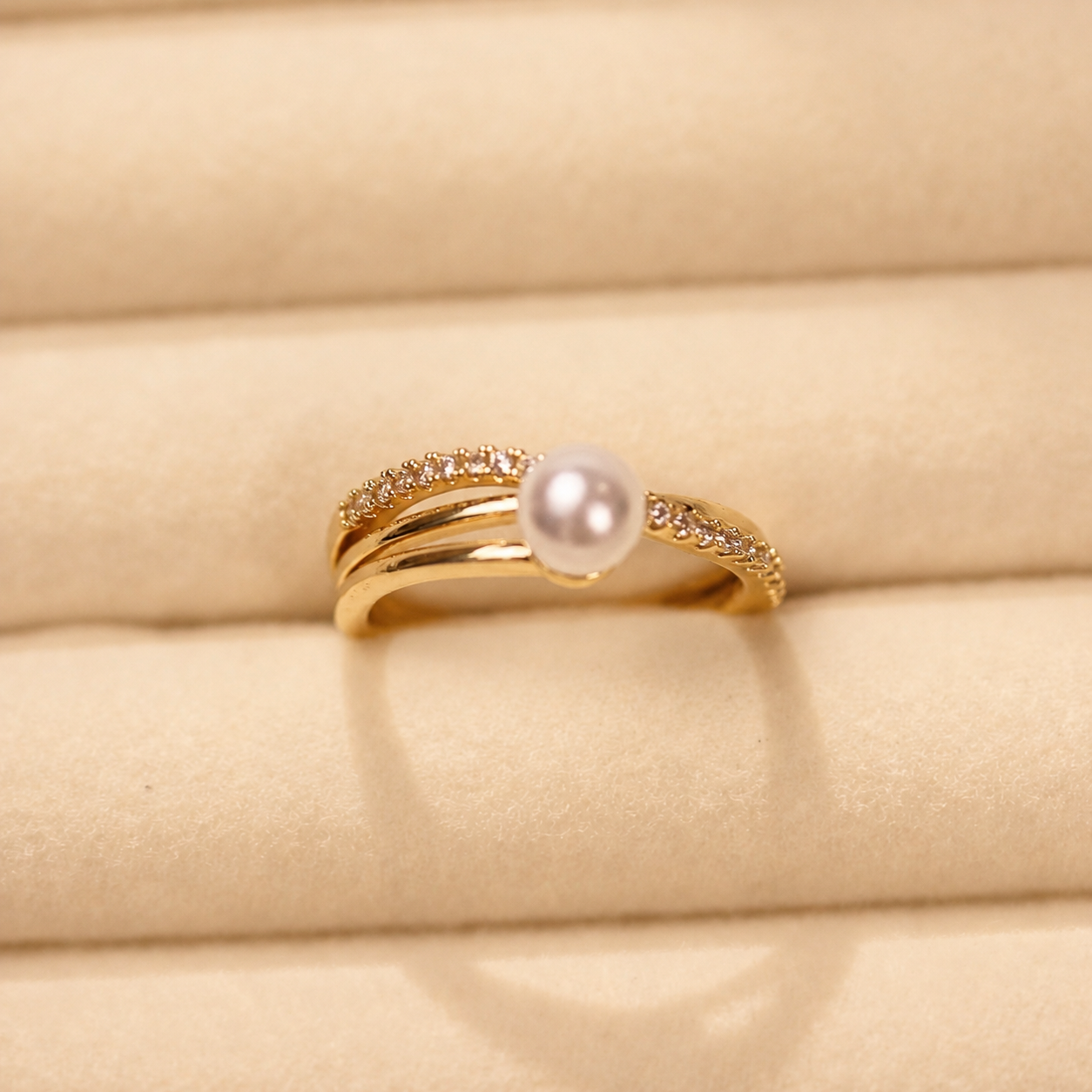 Lune Pearl Ring
