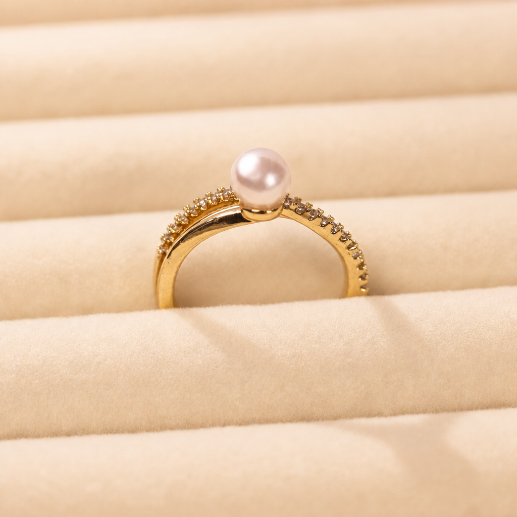 Lune Pearl Ring