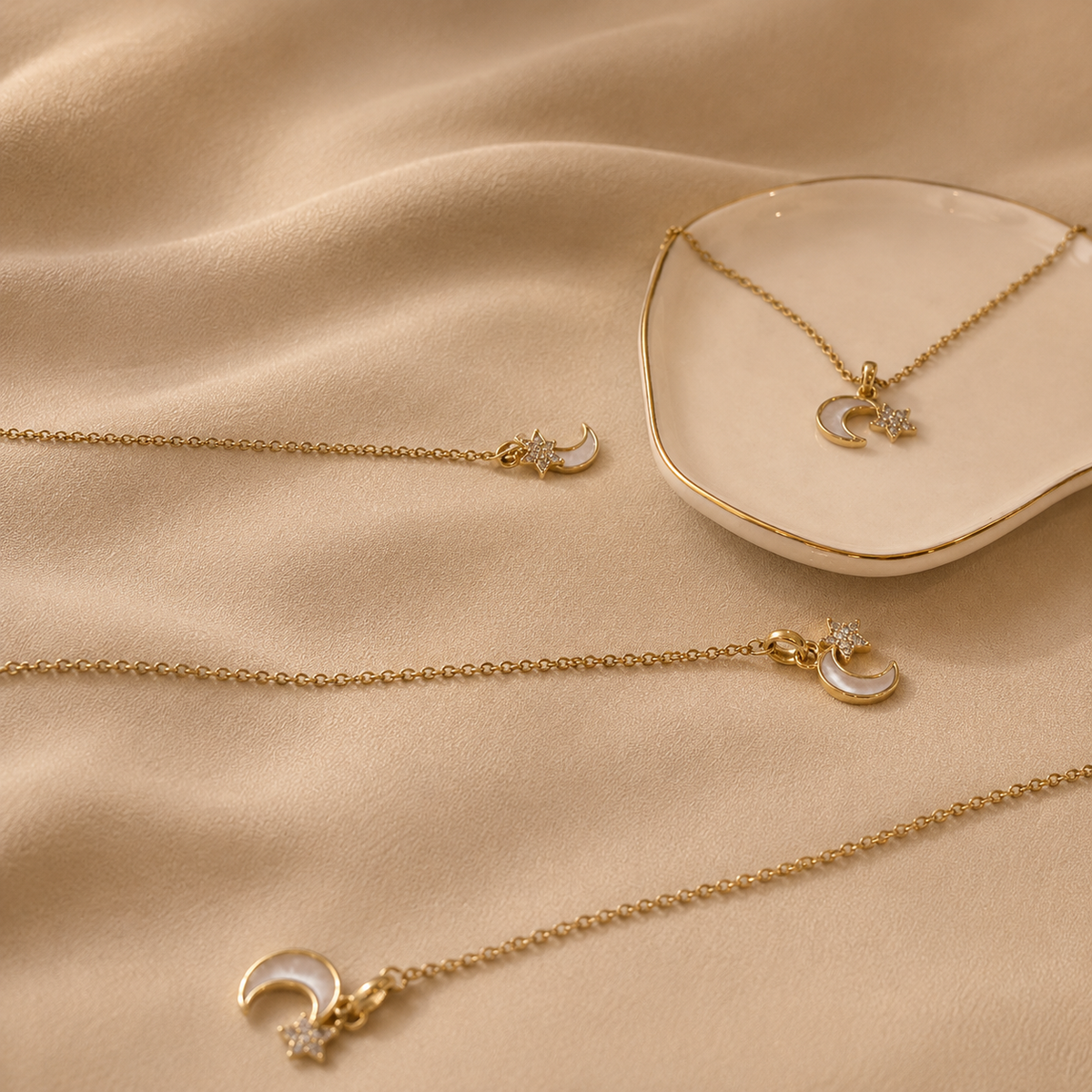 Collier Lune et Étoile Scintillants