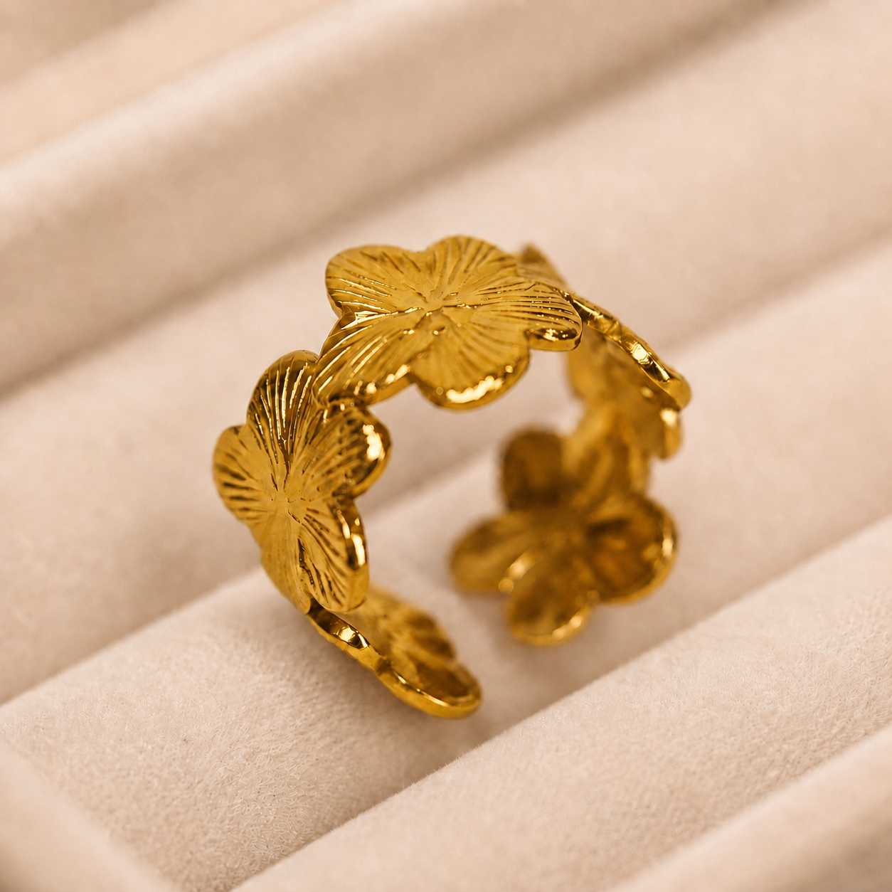 Precious Flowers Ring